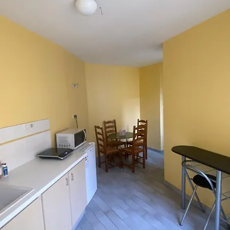 Проживание в семье Pour 2 A 3 Personnes Chef-Boutonne